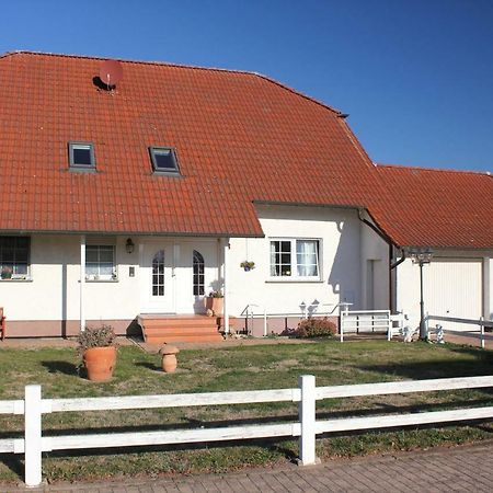 Ruhige Und Gemuetliche Ferienwohnung In Calden Exterior photo