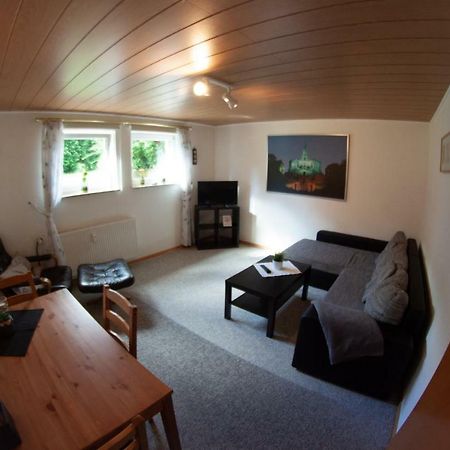 Ruhige Und Gemuetliche Ferienwohnung In Calden Exterior photo