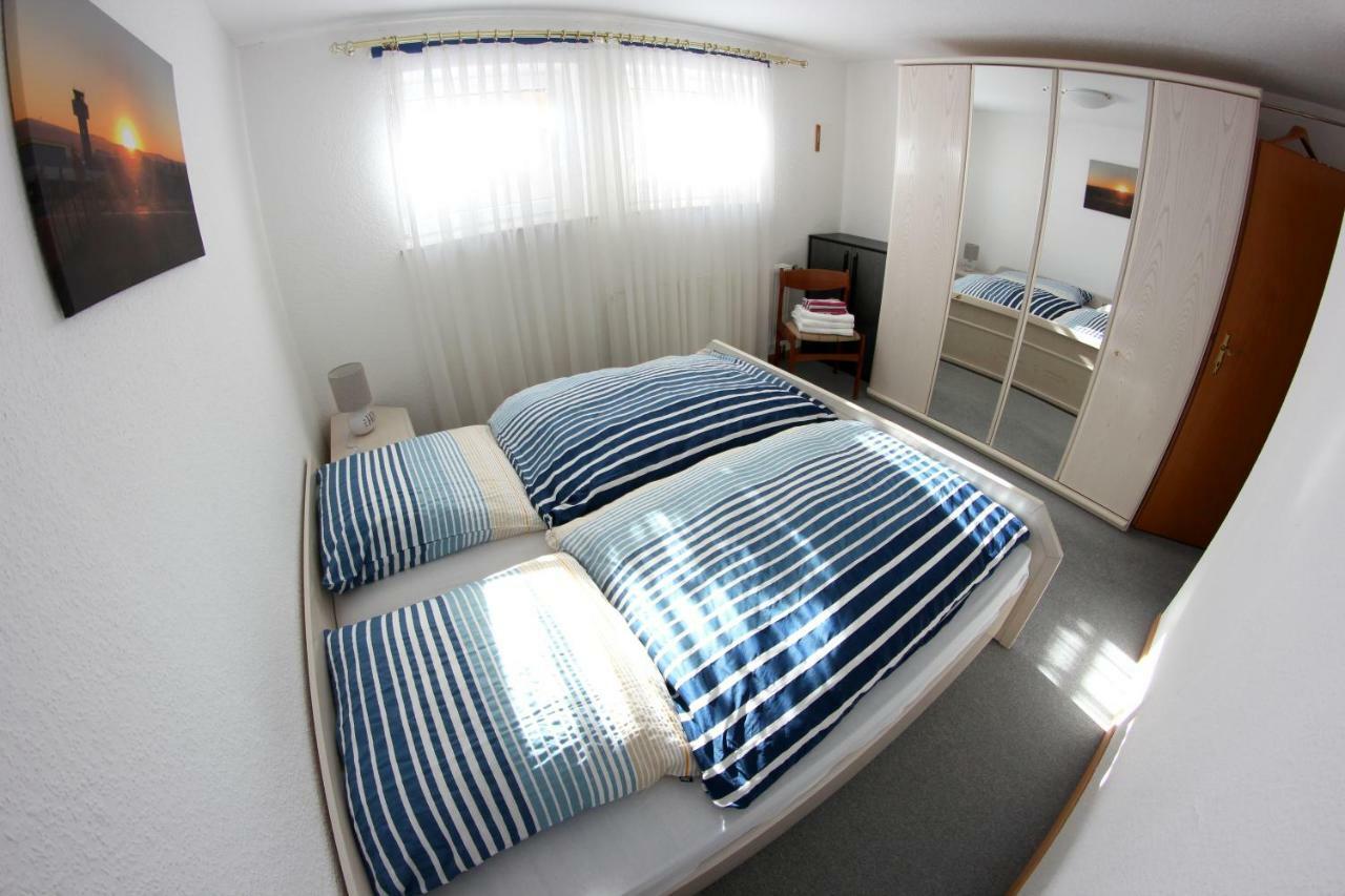 Ruhige Und Gemuetliche Ferienwohnung In Calden Exterior photo