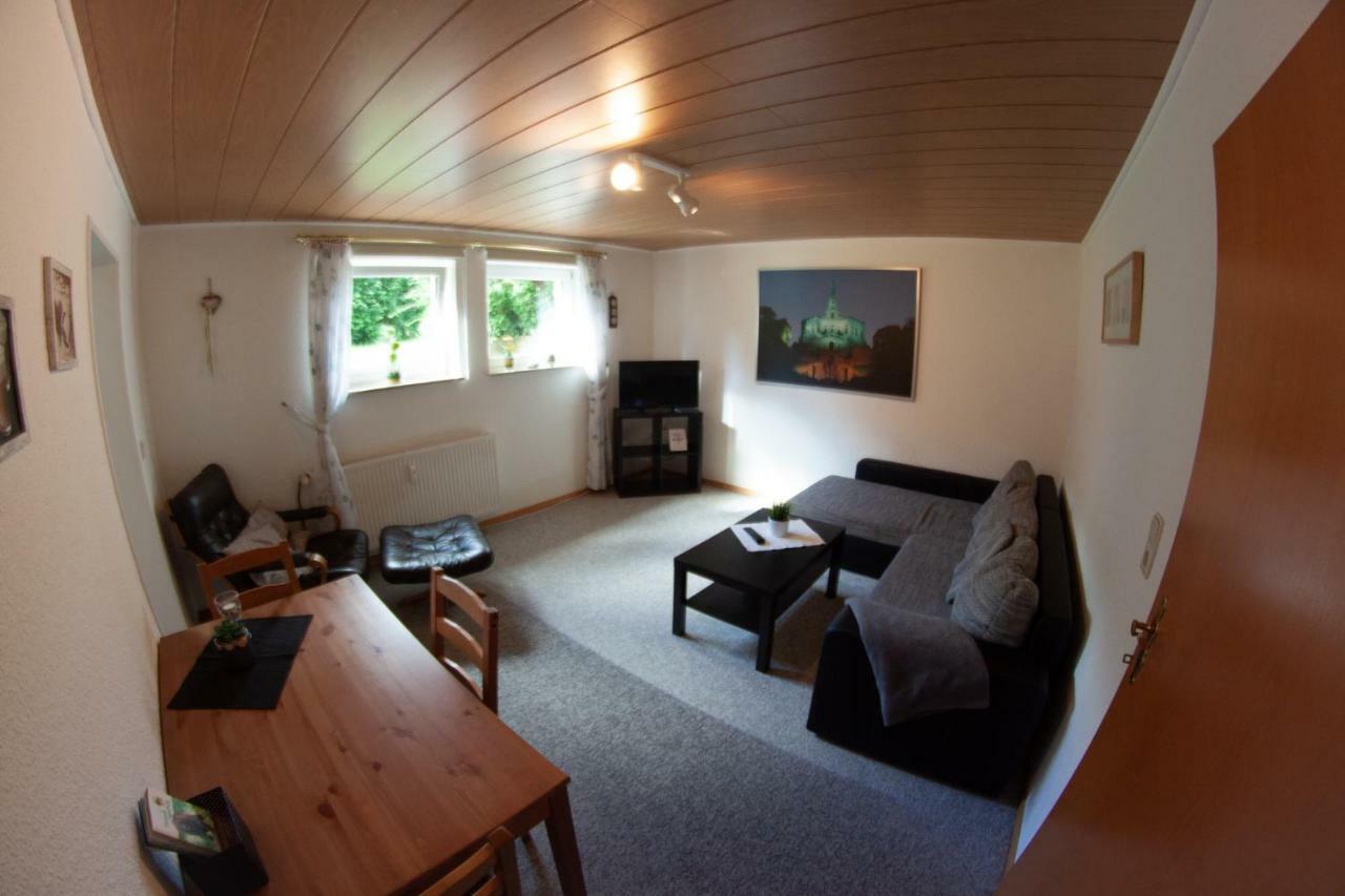 Ruhige Und Gemuetliche Ferienwohnung In Calden Exterior photo